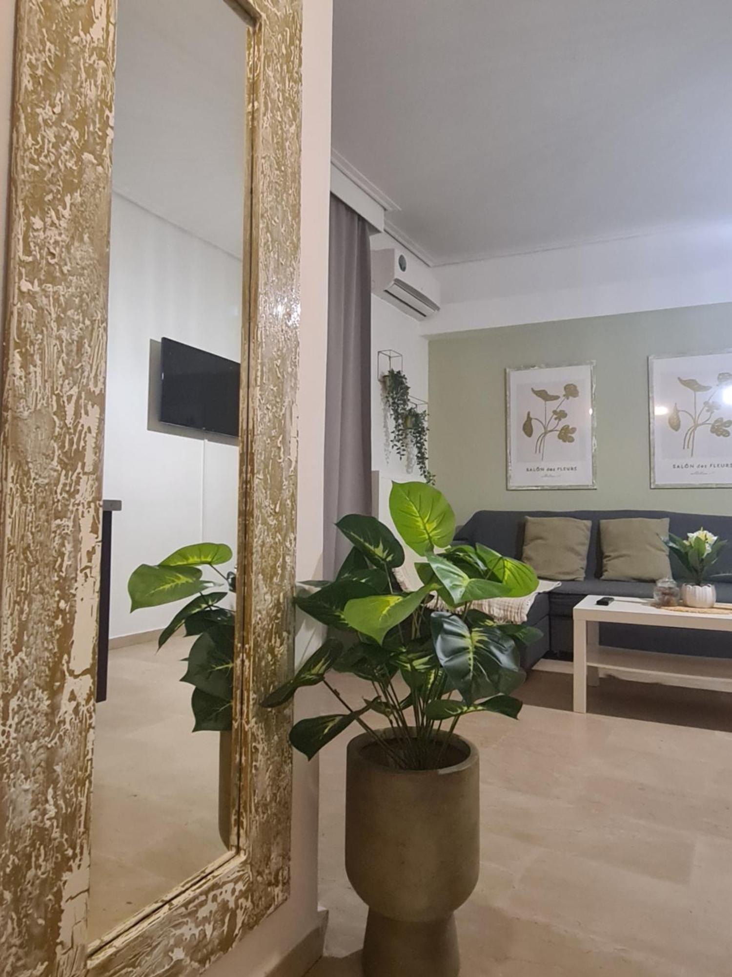 Apartment In The Heart Of The City 3A Larissa Buitenkant foto